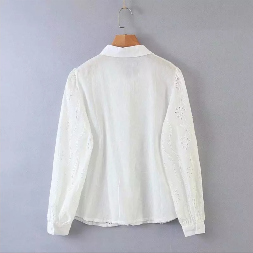 Boho embroidered eyelet pearl buttonup top white - Picture 7 of 10
